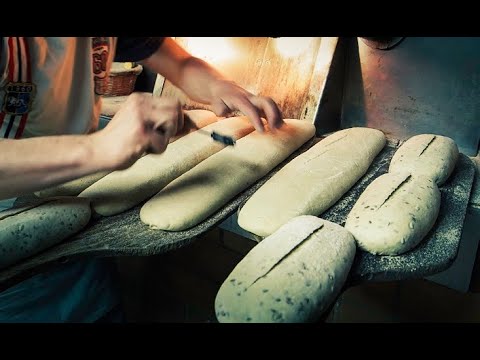 Un MEUNIER-BOULANGER et son FOUR A BOIS // PAUL ROCHET - Fournil des Éparis #1