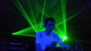 Tujamo & Plastik Funk - Rocky Who (X-Seb Rework)