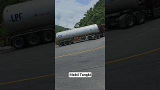 Mobil Truk Tangki Mundur Di Tanjakan Tinggi#shorts #short #viralvideos #trending #heriadi #truk#bus
