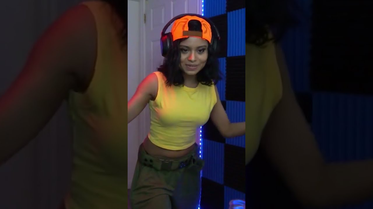 Your autolock Raze getting ready!! - Cosplay 💣 🧨 #Shorts