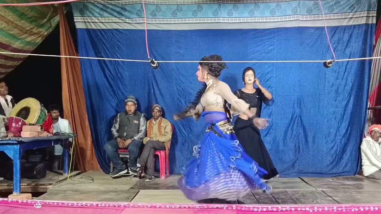 धमाकेदार म्यूजिक के साथ वीरेंद्र व रानी का डांस तथा चित्रहार । कृपया ईयर फोन लगाना ना भूले ।