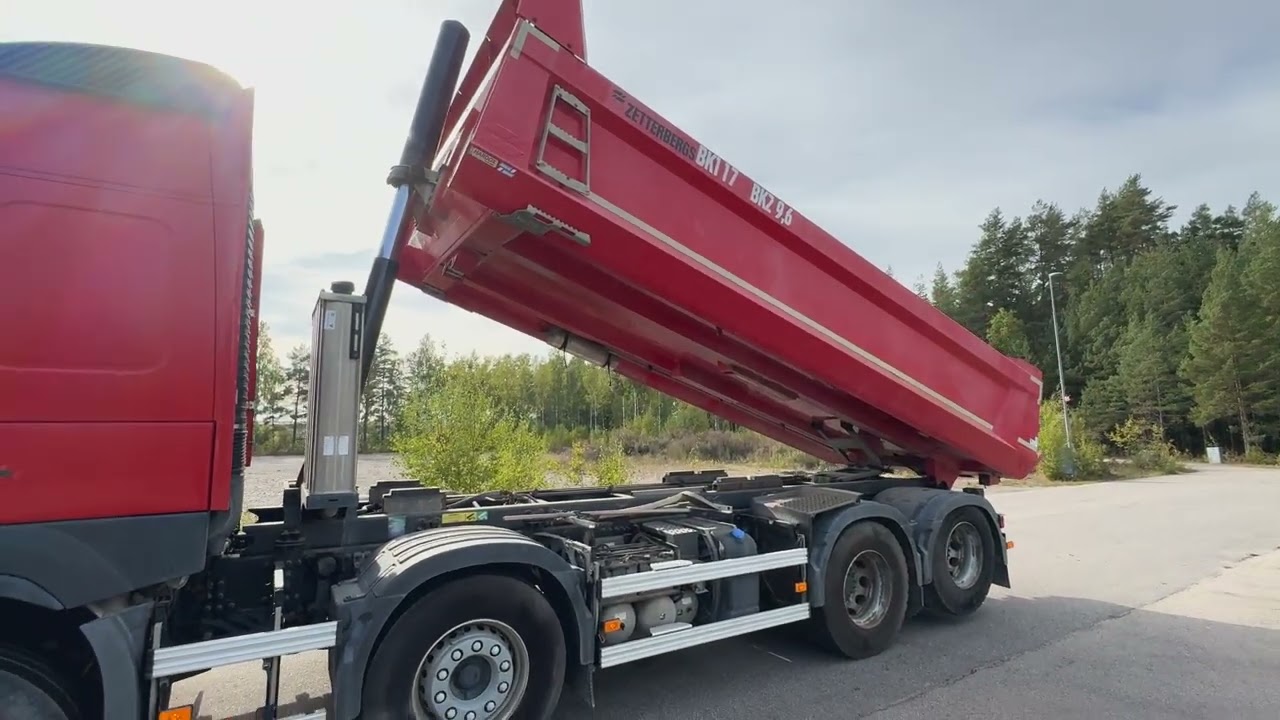 Schaktbil VOLVO FM 84F R FMX 8x4