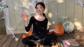 Carving A Mini Pumpkin!🎃