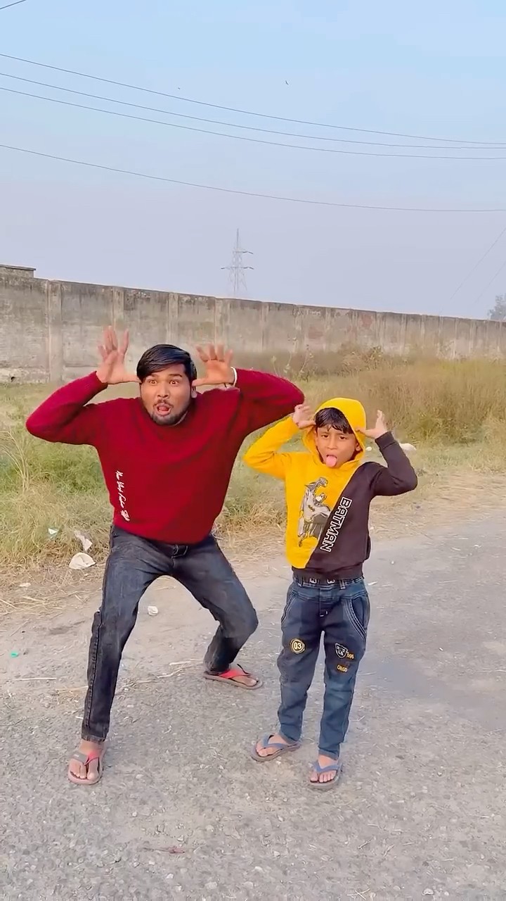 Chunnu or Puru ne Sabko Fridge karke liye maje #comedy #youtubeshorts #shorts #shortsfeed