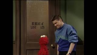 Sesame Street: 2860 Street Scenes- Elmo's imagination hat