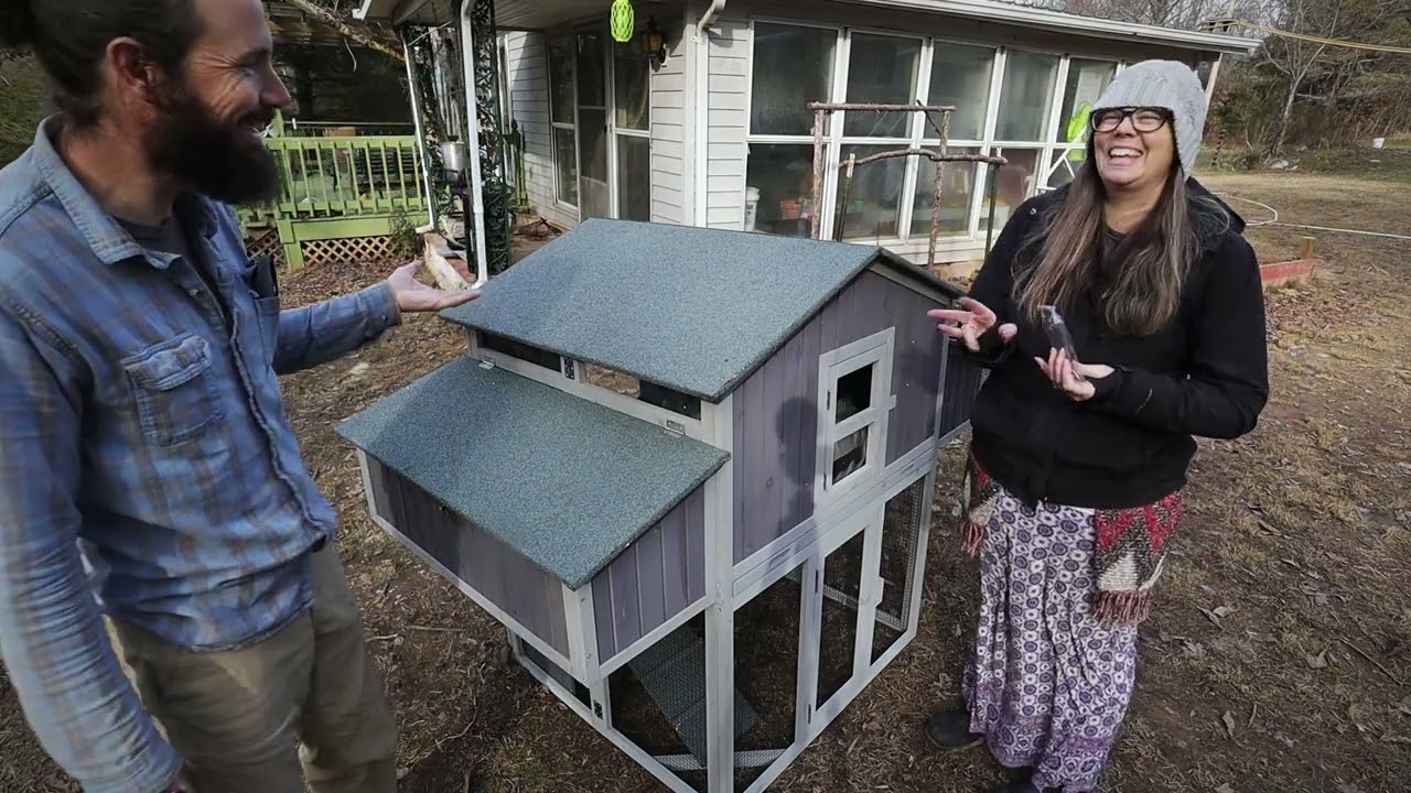 Aivituvin-AIR66 Foldable Chicken Coop for 3-4 Chickens