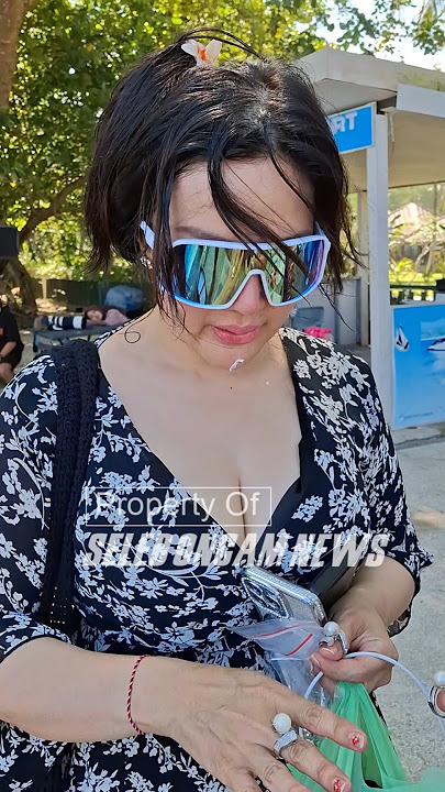 BARBIE KUMALASARI DI PANTAI SENGGIGI LOMBOK
