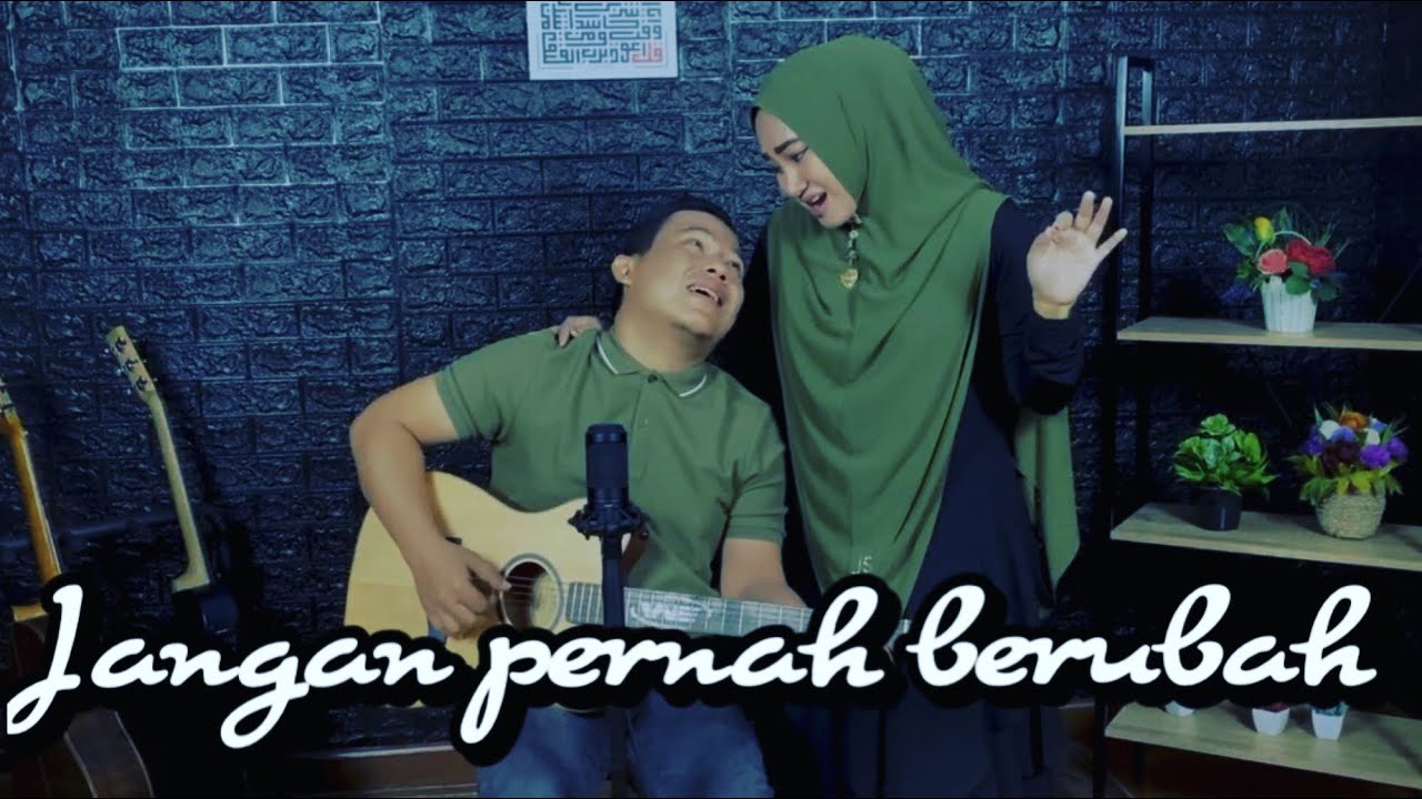JANGAN PERNAH BERUBAH (sari Faank cover ST12)