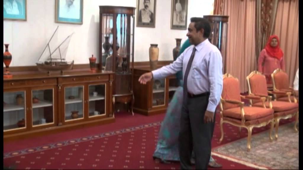 President Yameen meets former President Maumoon