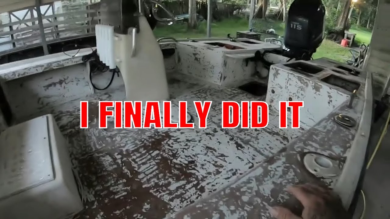 REDOING MY OLD DIRTY BOAT pt 1 .. Grinding, Prepping and Doing some Fiber Glass Repair.