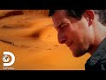 Técnicas para sobrevivir sin agua en el desierto | Bear Grylls | Discovery en Español