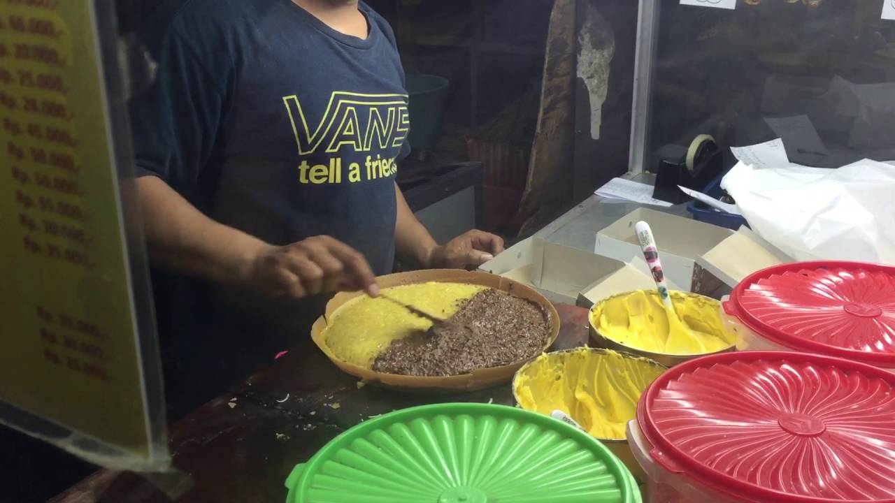 Martabak Bandung Ovomaltine - Jakarta Street Food 