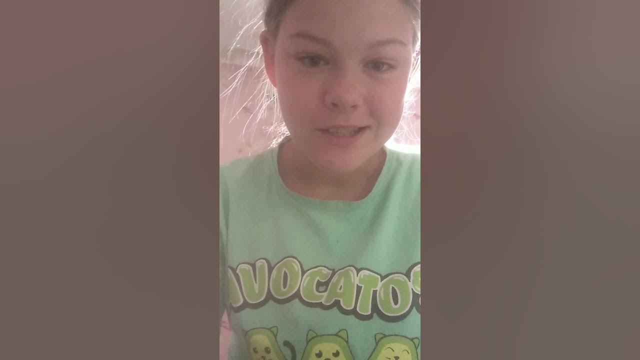 пробуем 1. катя и макс угадывают вкусы чая. катя и ваня угадай вкус помады. пробуем 1. мальчик пробует малафью.