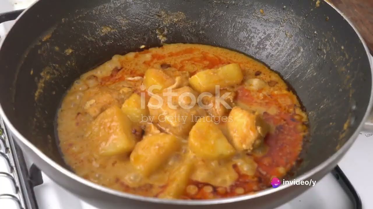 SUCCULENT CHICKEN CURRY FROM HOME, CANNABIS-INFUSED! 🍃💨