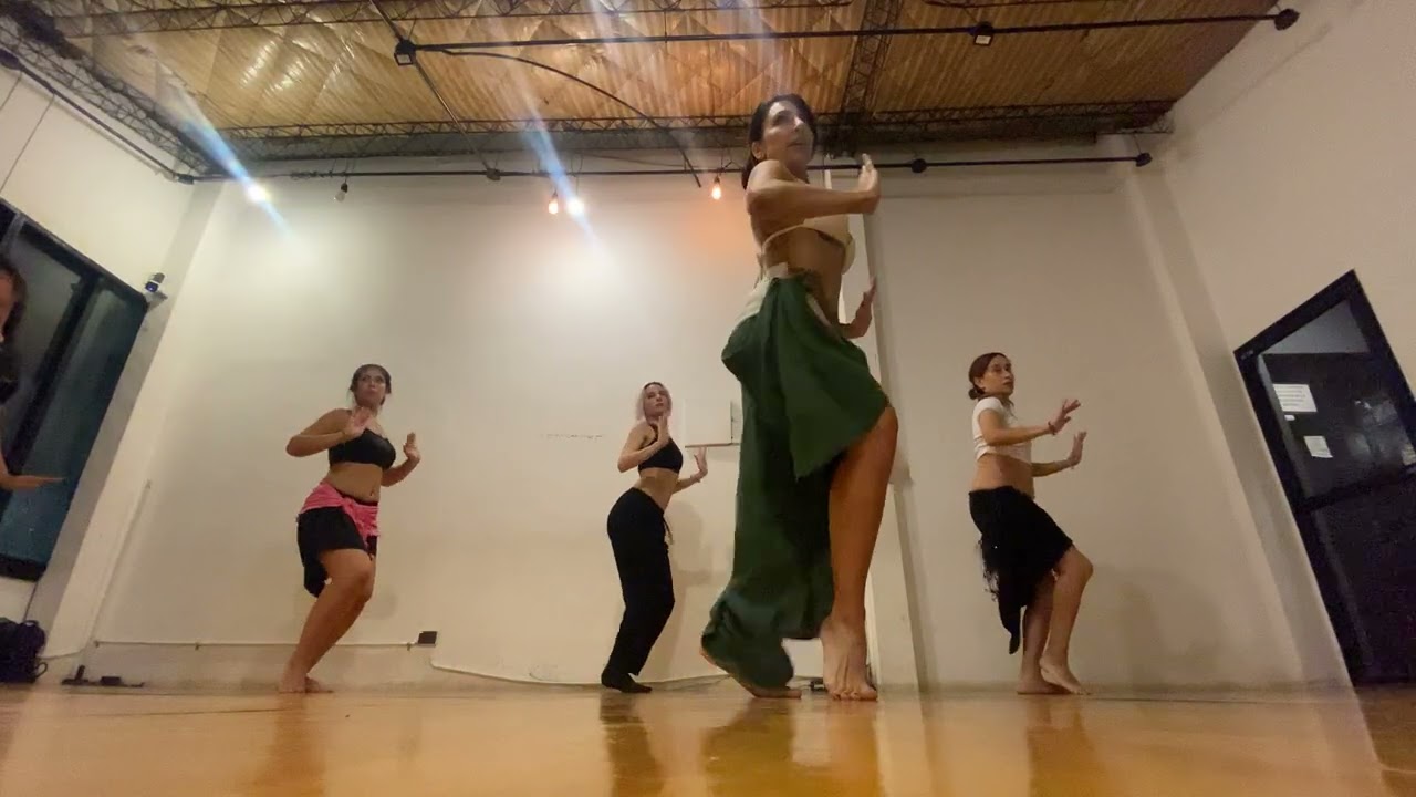 Tamara Bornia taller de fusión “Showroom dummies”