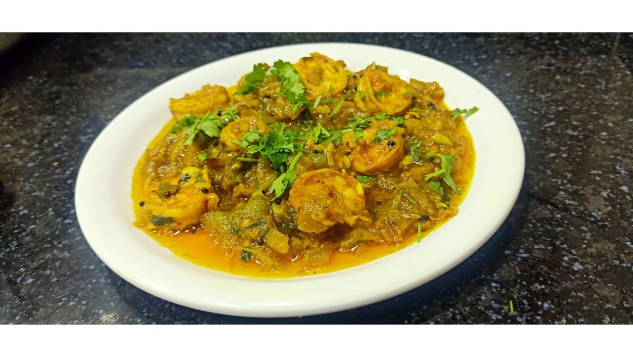 Turai Jhinga/ Ridge Gourd Prawns Curry/ Konkani Recipe