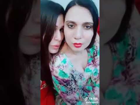indian-lesbian-lover-hot-kiss-tik-tok-6