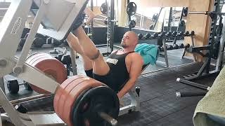 Leg Press, Feet Rotated Out 230Kgs Hip Opener For Aerials