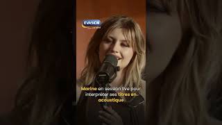 Marine en session live pour interpréter ses titres en acoustique 💙
