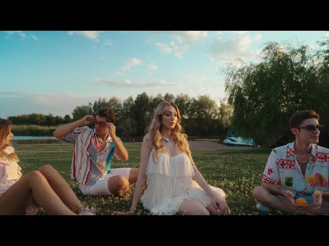 Francis On My Mind - Functional Kind of Love (Official Video)