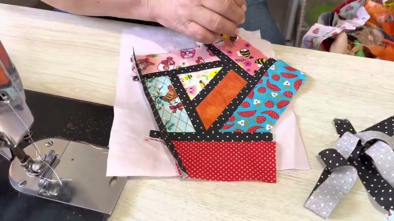 Tapete de retalhos pequenos “Romero Britto”