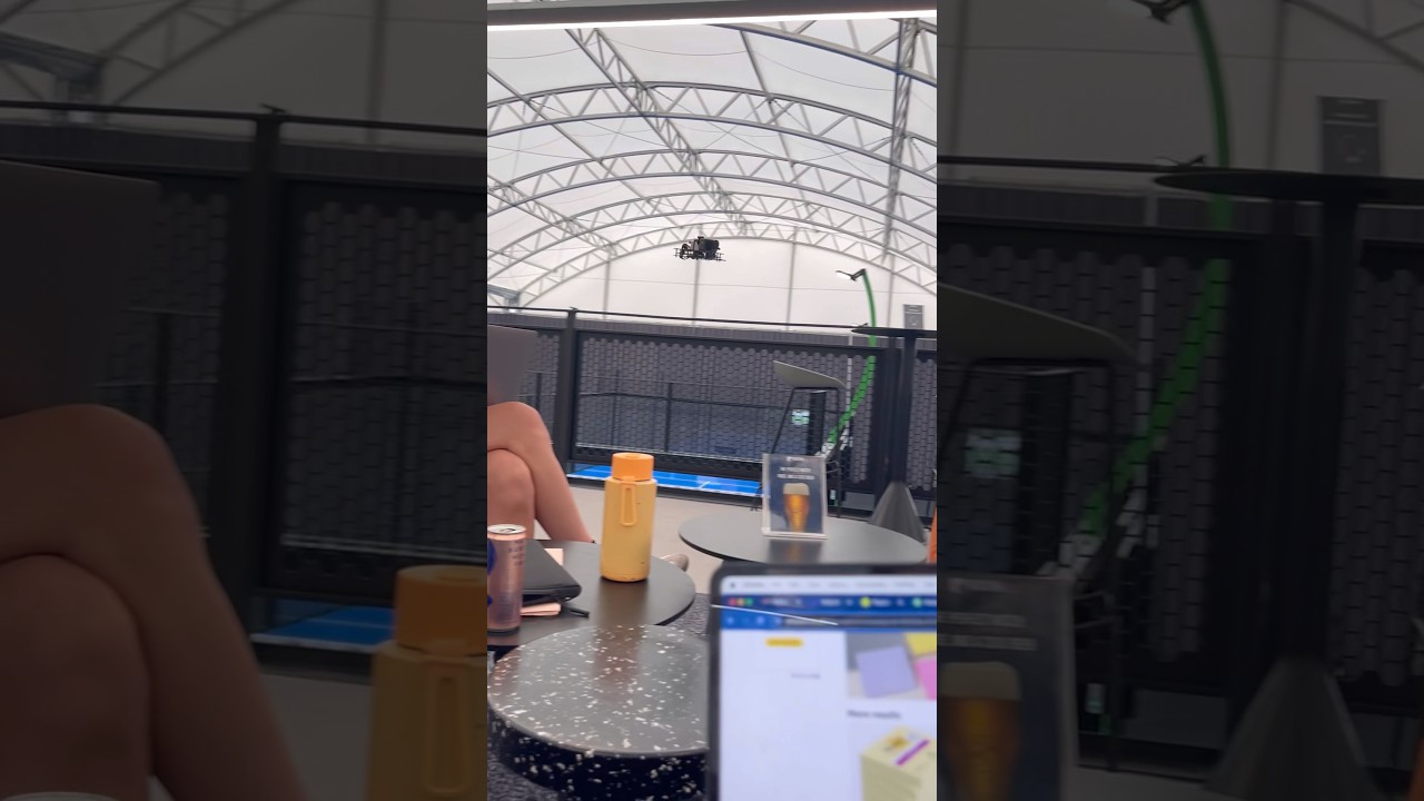 Peekaboo😳👀 #padel #padium #padellove #padelmoments