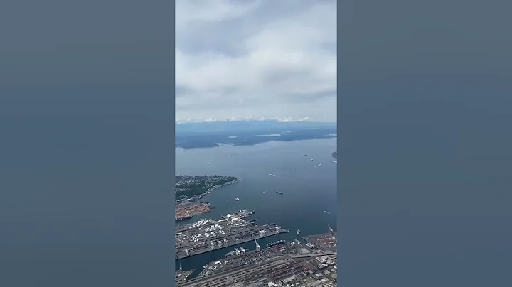 Taking off from Seattle-Tacoma International Airpo...