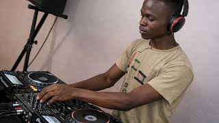 De Mthuda DJSkypro KiidXpress - Sgudi Snyc Stance Remix ft. Sipho Magudulela SHOW2BABI.COM
