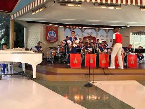 "Spring Season" performed by Jeff Ricardi, Yuma Sung and the 2010 All American College Band