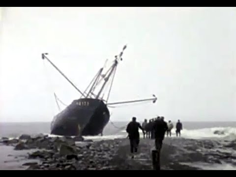 Vlieland 1964 - Stranding kotter WR 323