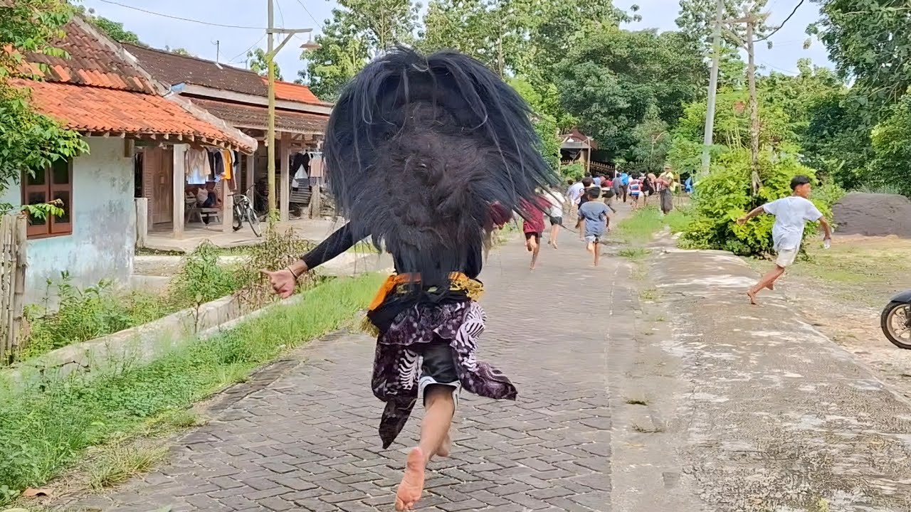 Diprovokasi Gendruwon Ngamuk ‼️Kirab Barongan LASKAR MUDHO Kemiri 
