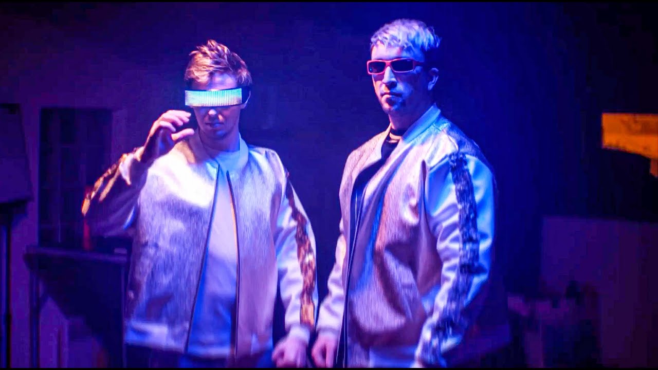 BORIS & MORIS IS BACK