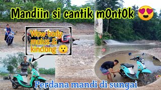 Si Cantik M0Nt0K Mandi Di Sungai Wow Body Mulus Kinclong