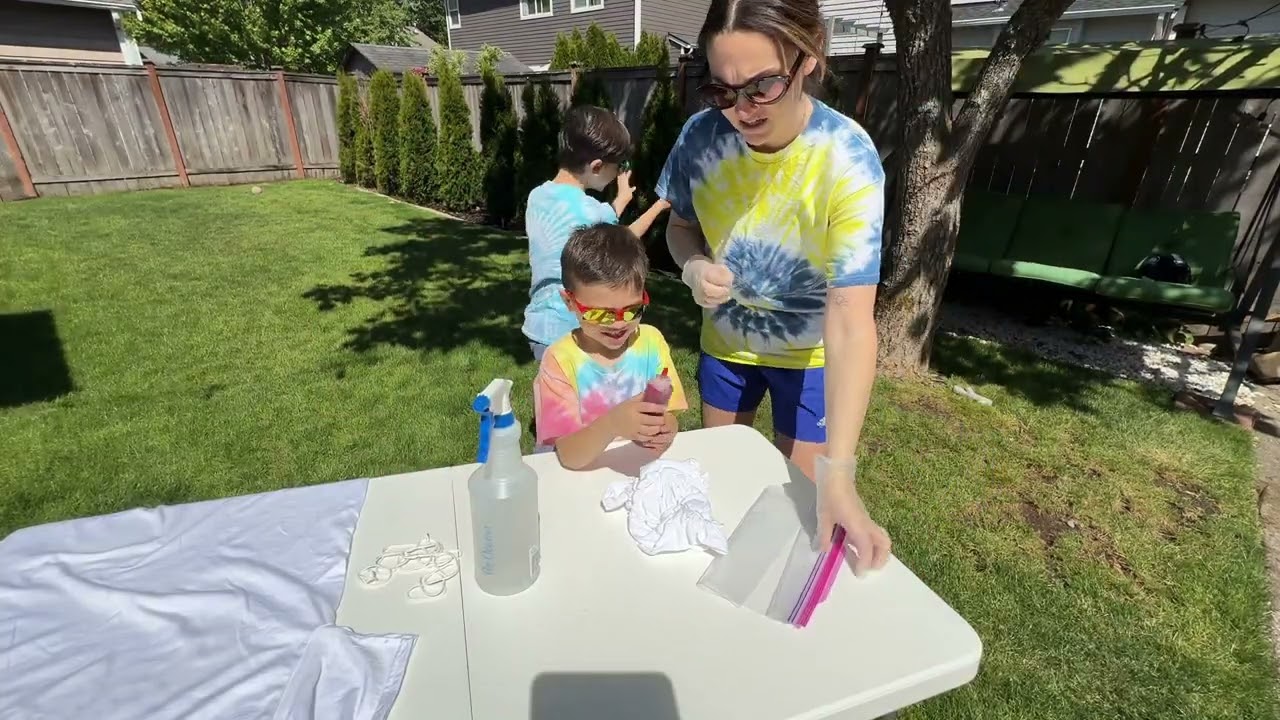 How to Tie Dye - Scrunch Method