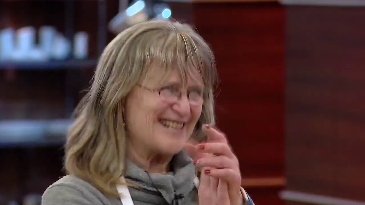 {altText(,¡Myriam es la primera eliminada del #TeamLaurent! )}