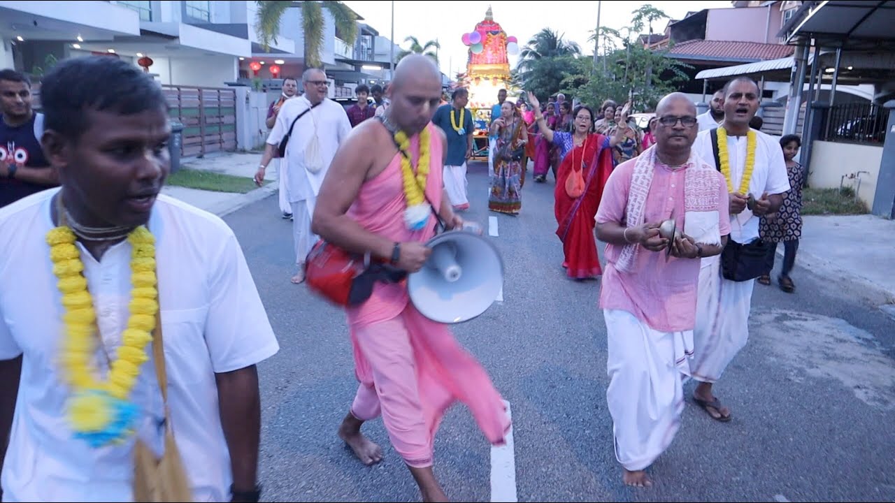 Ratha Yātrā in Ulu Tiram, Malaysia — A Musical Vlog