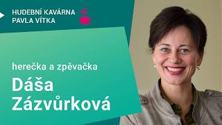 Kdysi jsem chtěla být atletka, přiznává Dáša Zázvůrková. Nakonec aspoň přidává pohyb ke zpěvu