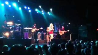 Natasha Bedingfield - Can't Fall Down - Live Performance