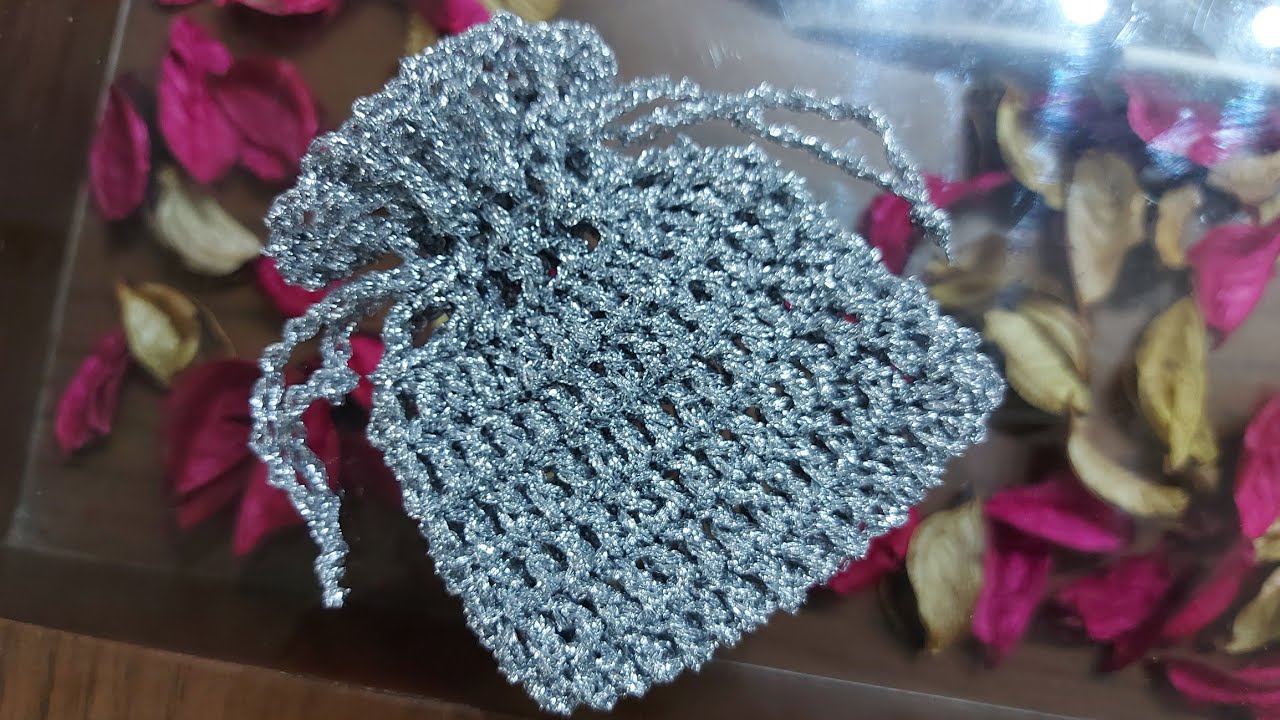 كروشية.. شنطة سبوع / توزيعات سبوع