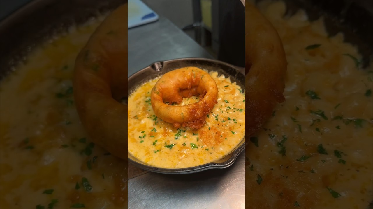 The TRUFFLE MAC N CHEESE from Tanner Smith’s in Midtown, Manhattan NYC is a MUST! 🧀🤤 #DEVOURPOWER