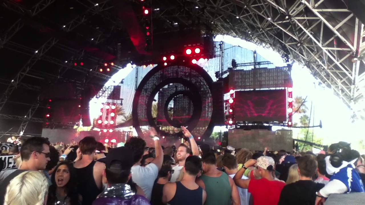 Keys N Krates live- Dum Dee Dum (Cochella 2015 Sahara Tent)