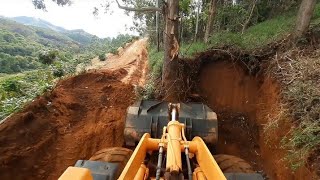 Reabrindo estrada com a carregadeira Hl740 9s/ Arrancando um pé de Eucalipto enorme 💪😱