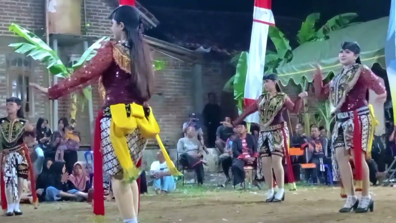 BIKIN CANDU! ❗ Jathil Cantik Reog Ponorogo - Bukit Berbunga #jathil cantik