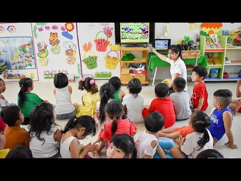 Video Ngày đầu tiên đi học của bạn bis tại trường tiểu học... - YouTube