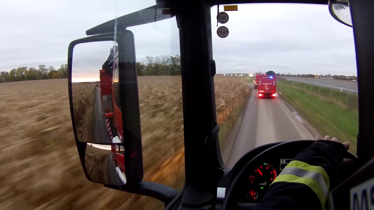 27.10.2020 - RLF, VF und WLF Grafenwörth im Konvoi zur LKW-Bergung, Einsatzfahrt