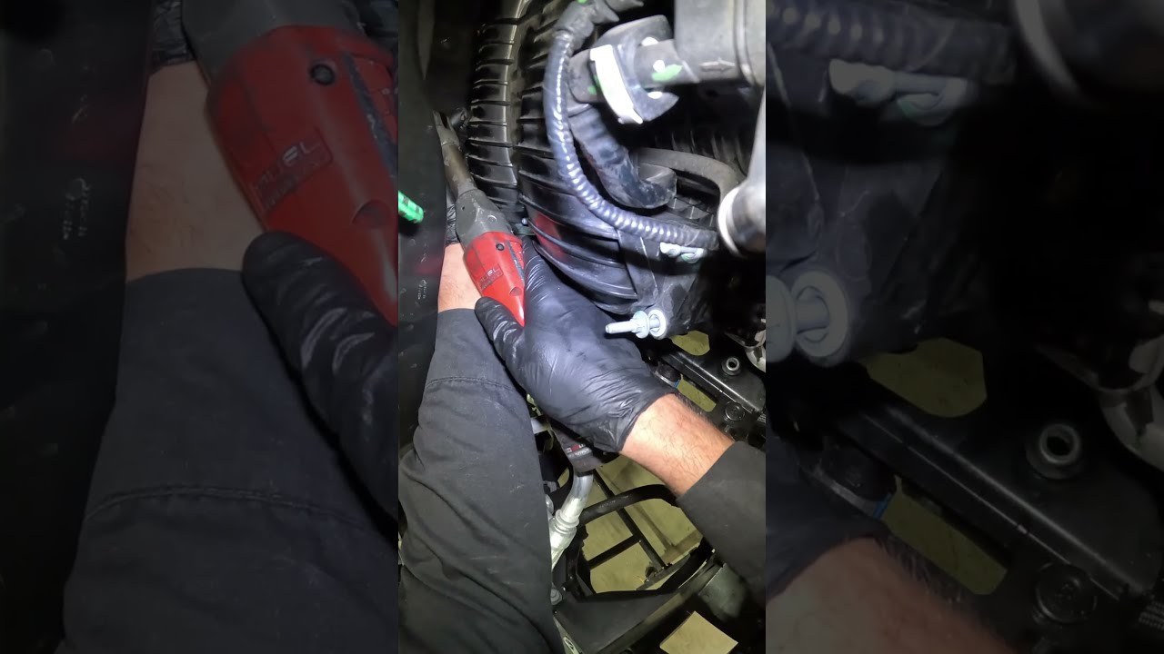 Replacing Knock Sensor 2 On A 2024 JEEP Grand Wagoneer 