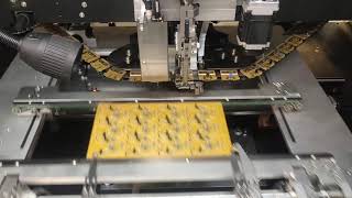 Radial insertion machine