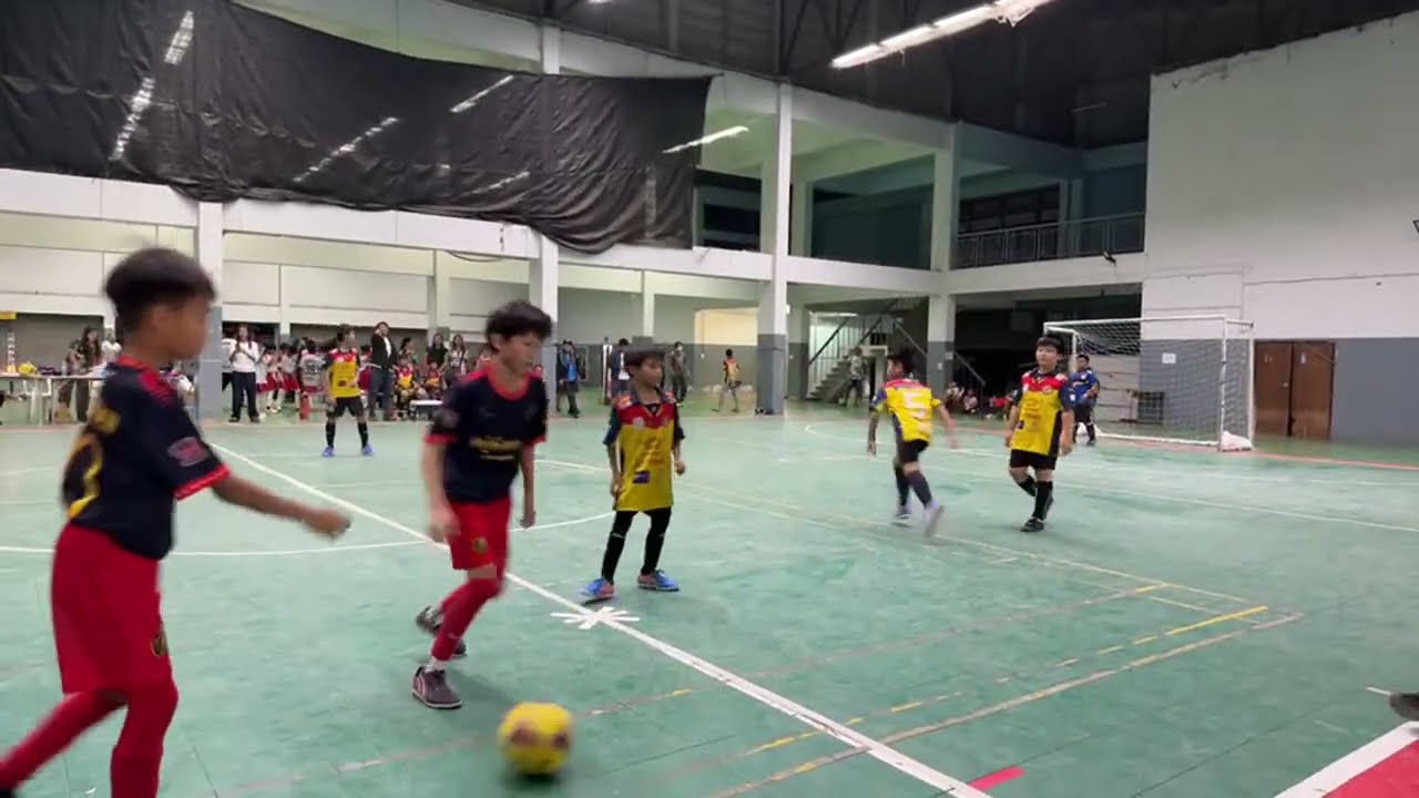 U10 เด็กเส้น