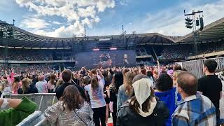 PARAMORE **LIVE  OPENING FOR TAYLOR SWIFT EDINBURGH  SUNDAY**  - Still into You