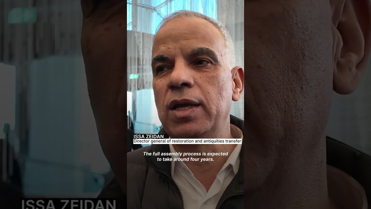 В Большом Египетском музее началась реставрация солнечной ладьи царя Хуфу.